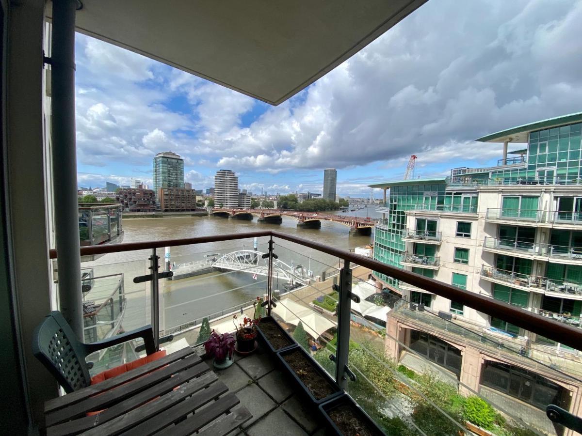 Cosy Private With Private Bathroom In A River View Flat Londra